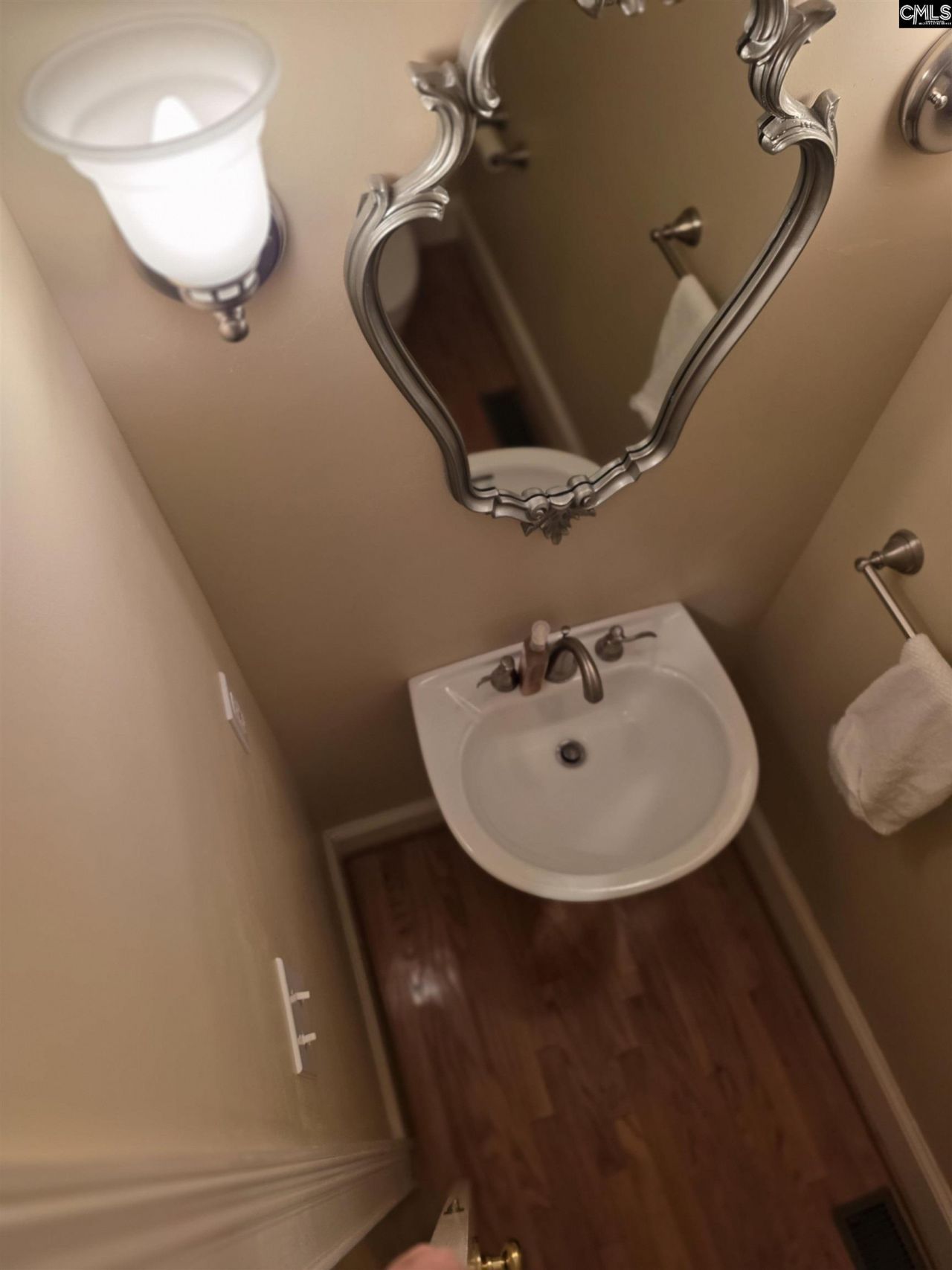237 Sheringham Road Photo 10