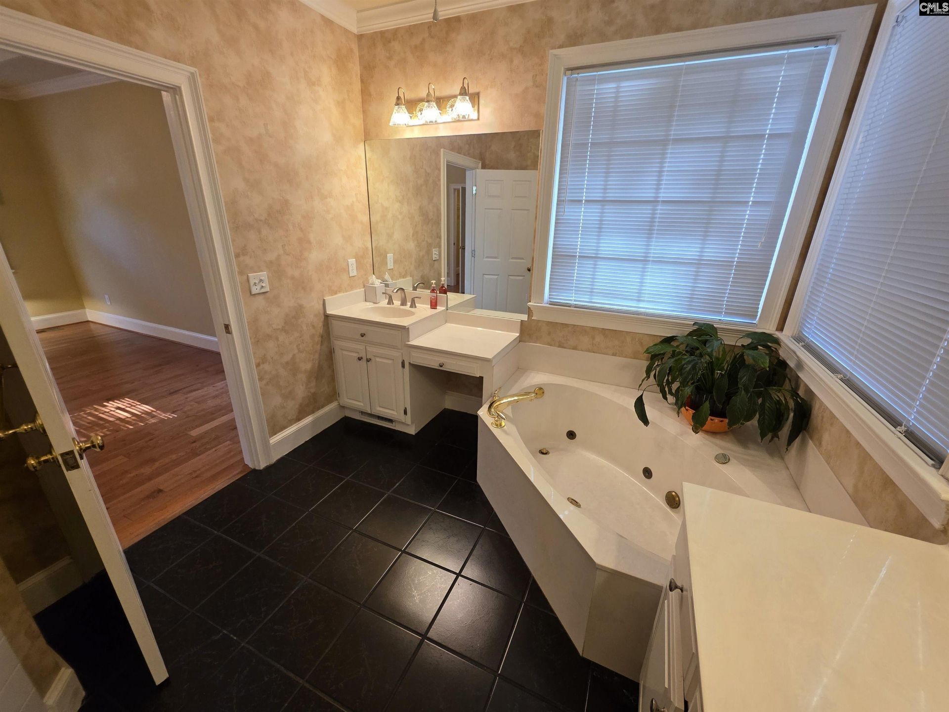 237 Sheringham Road Photo 31
