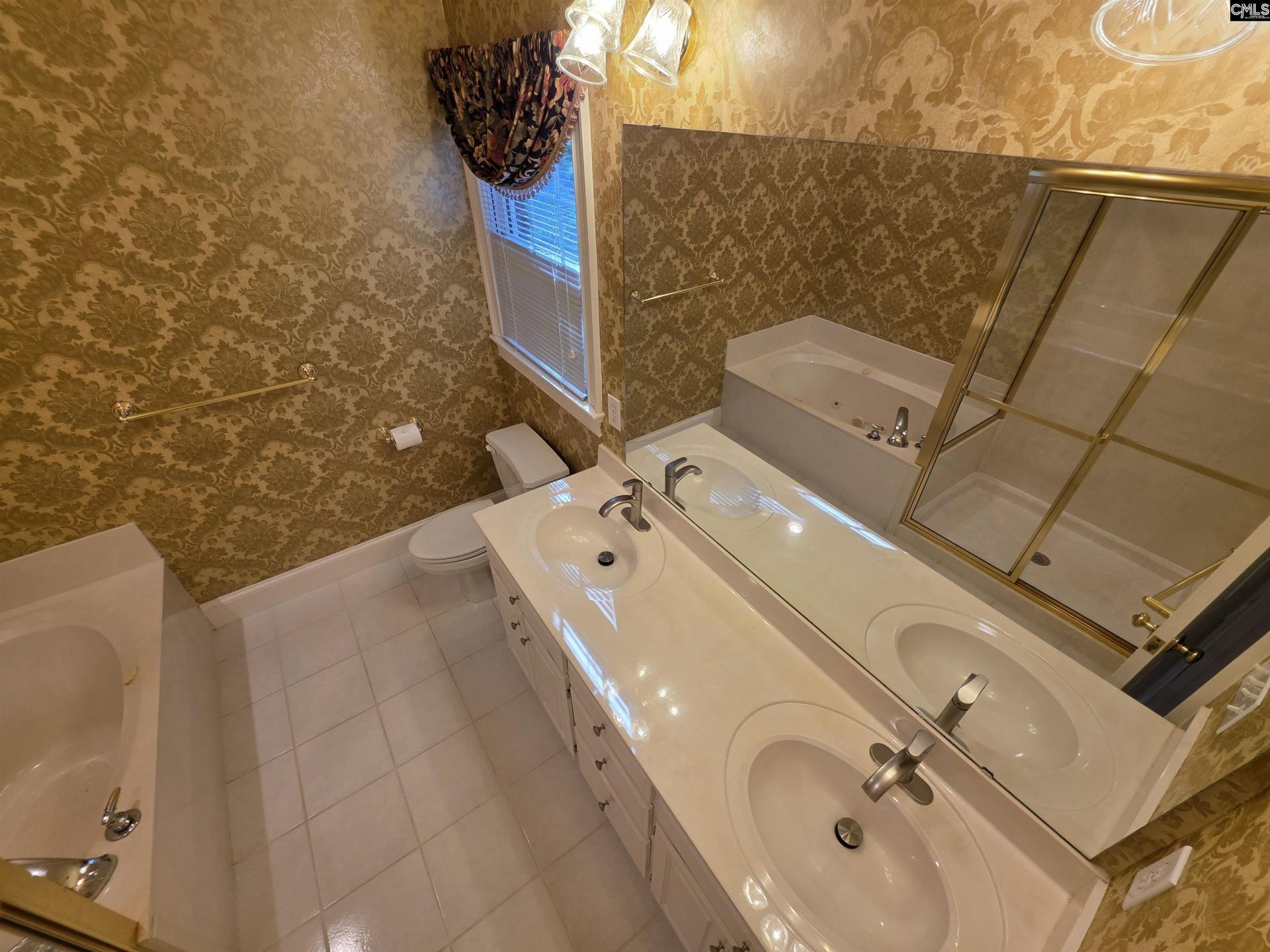 237 Sheringham Road Photo 37