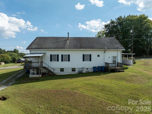 84 Falls Avenue , Granite Falls, NC 28630