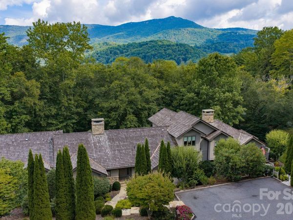659 Clubhouse Drive, Unit D2, Banner Elk, NC 28604