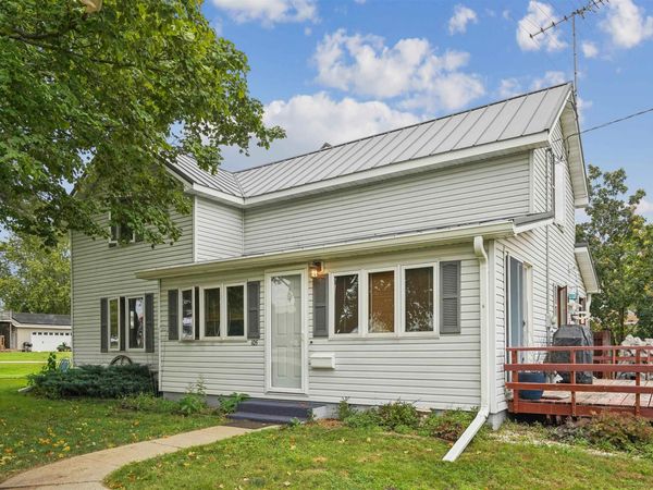105 Winslow St S , Stanley, IA 50671