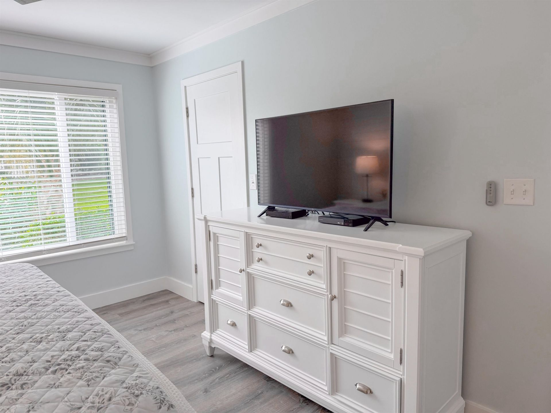 323 Wendover Ct. Photo 21