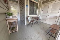 323 Wendover Ct. photo 4
