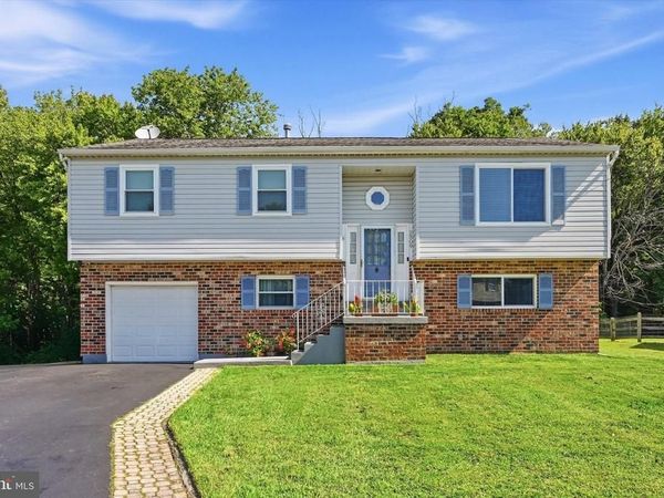 2309 FERNCROFT CIRCLE, UPPER CHICHESTER, PA 19061