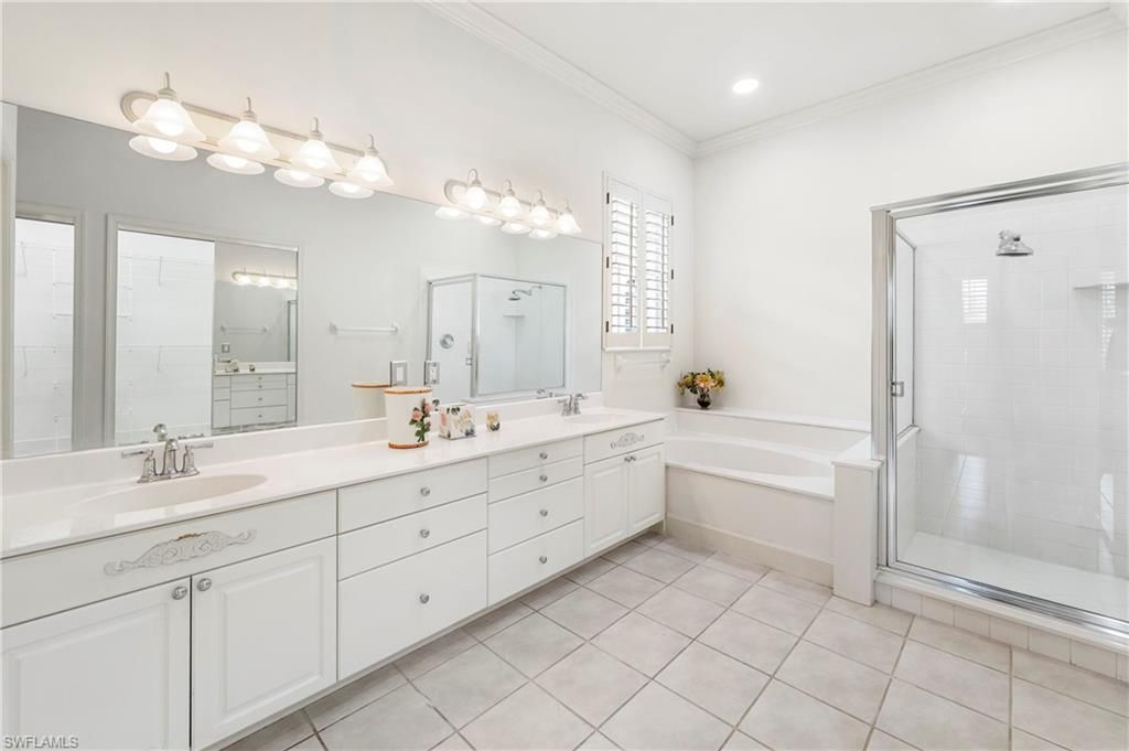 2296 Island Cove Cir, Naples, FL 34109 Photo
