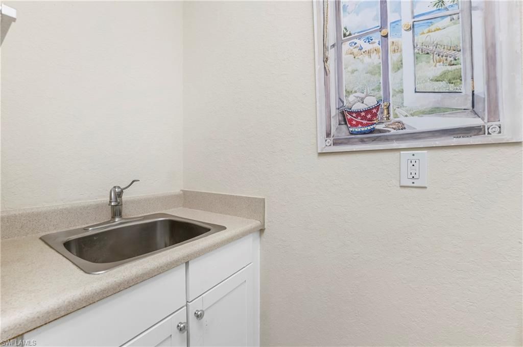 2296 Island Cove Cir, Naples, FL 34109 Photo