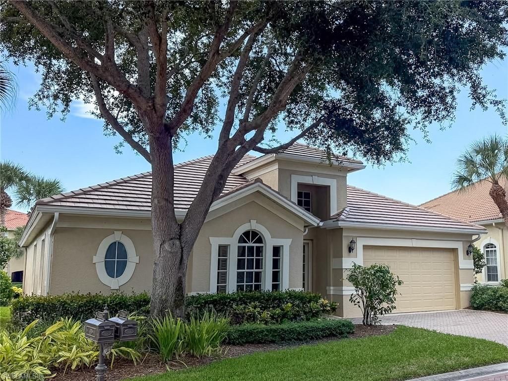 2296 Island Cove Cir, Naples, FL 34109 Photo