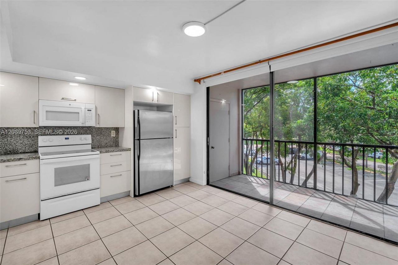 8700 SW 133rd Ave Rd, Unit 312, Miami, FL 33183 Photo