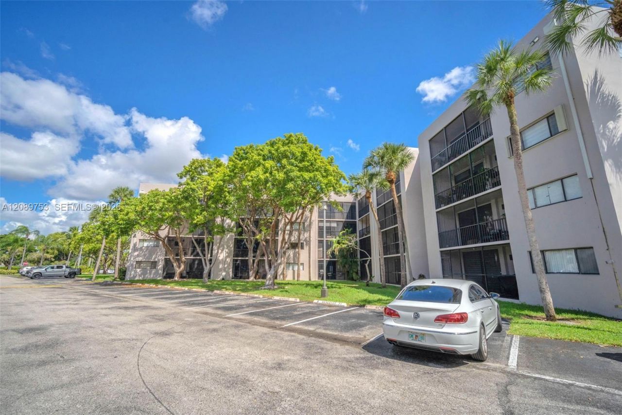 8700 SW 133rd Ave Rd, Unit 312, Miami, FL 33183 Photo
