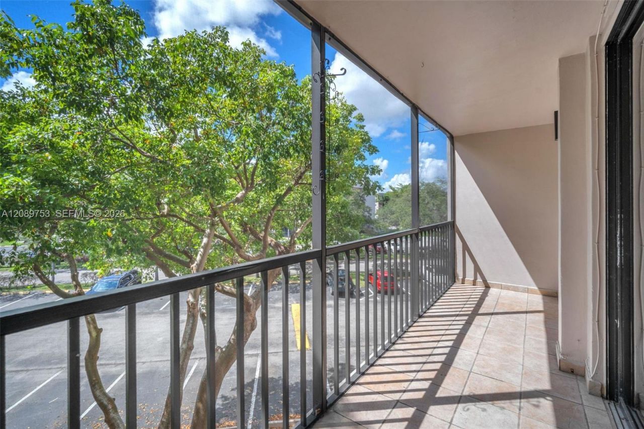 8700 SW 133rd Ave Rd, Unit 312, Miami, FL 33183 Photo