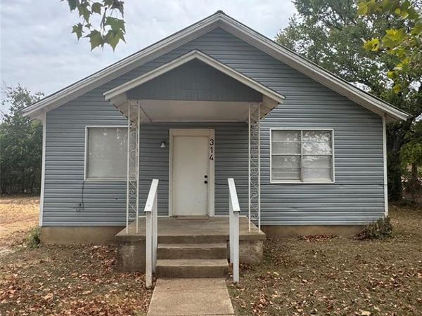 314 Arthur Street , McGregor, TX 76657