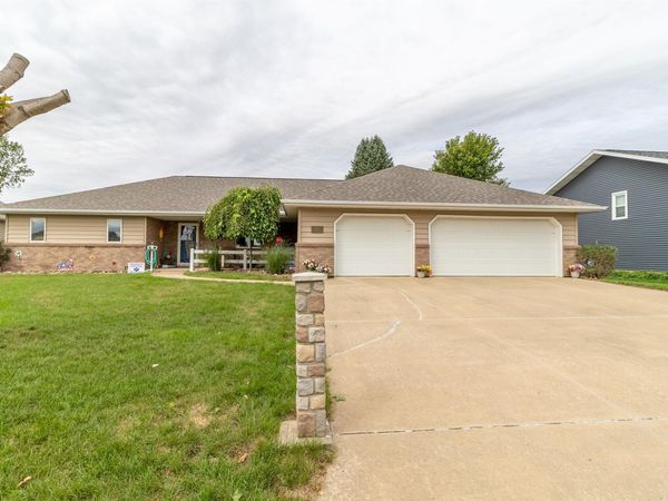 435 N 4th Street, Moville, IA 51039