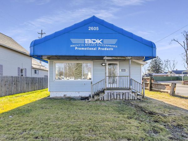 2605 Wildwood Avenue, Jackson, MI 49202