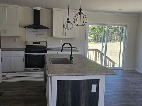 1 Quartz Street, Litchfield, NH 03052