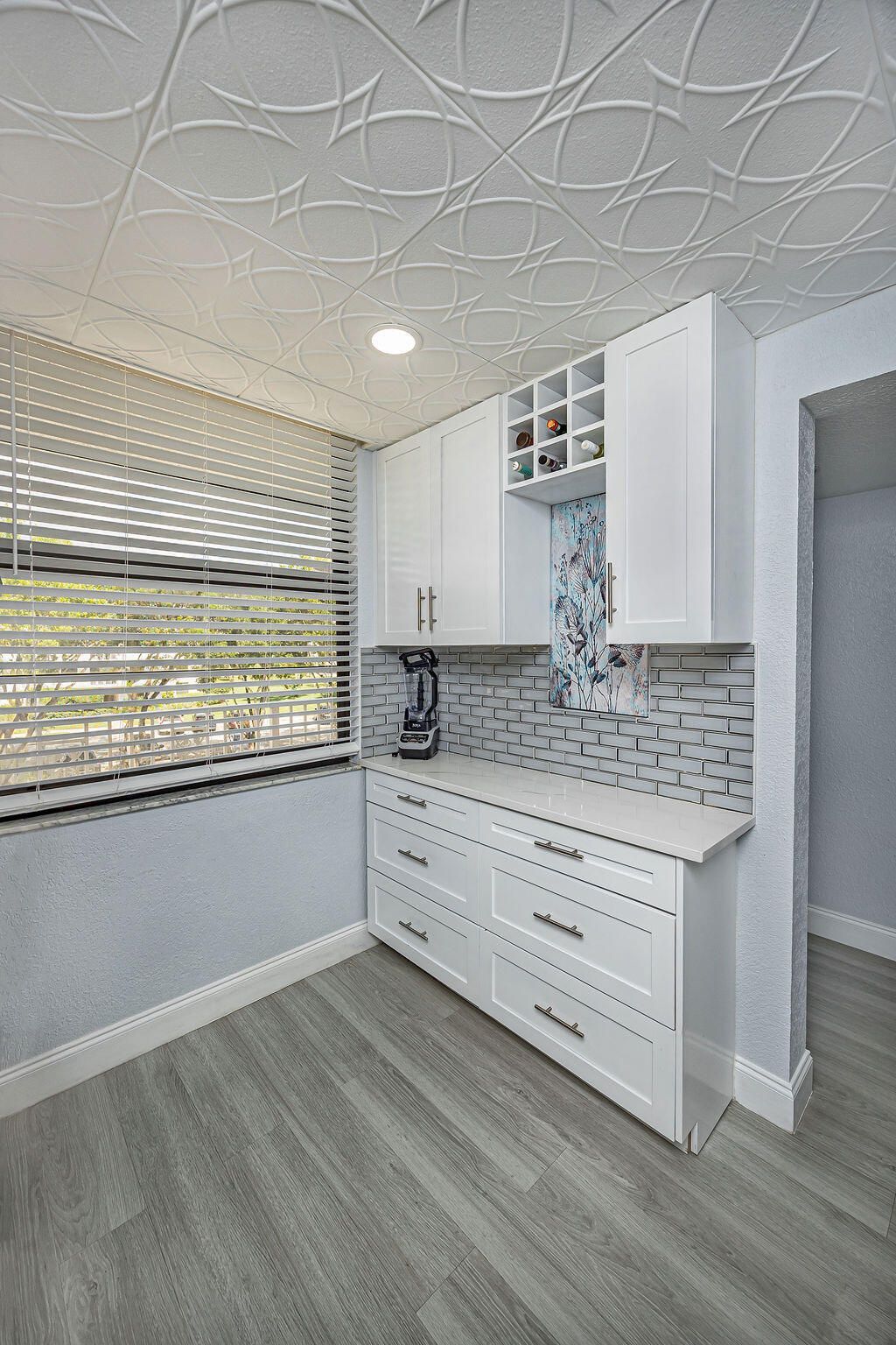 3630 Whitehall Drive, Unit 301, West Palm Beach, FL 33401 Photo