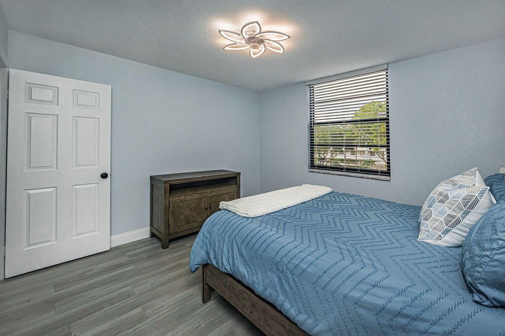 3630 Whitehall Drive, Unit 301, West Palm Beach, FL 33401 Photo