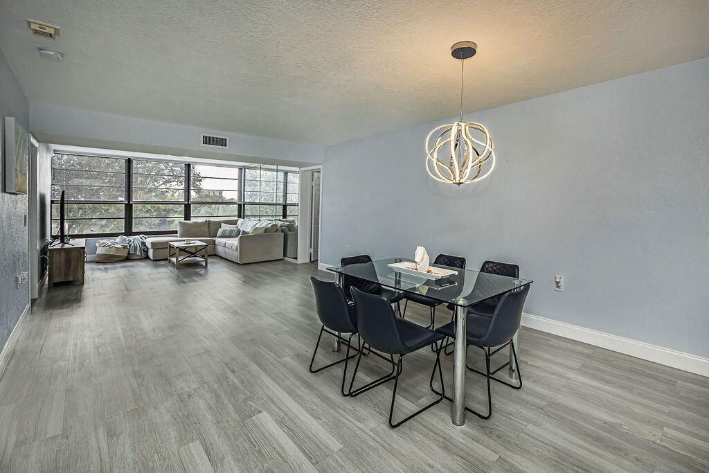 3630 Whitehall Drive, Unit 301, West Palm Beach, FL 33401 Photo