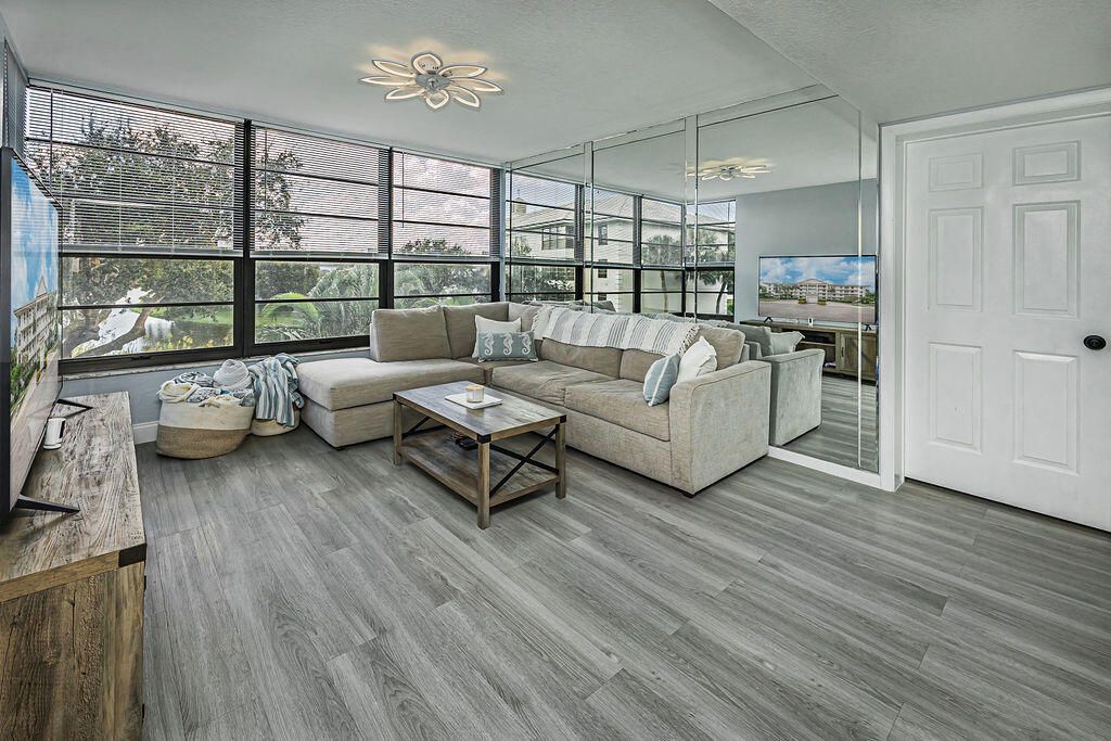 3630 Whitehall Drive, Unit 301, West Palm Beach, FL 33401 Photo