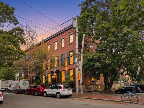 15 Pine Street , Portland, ME 04102