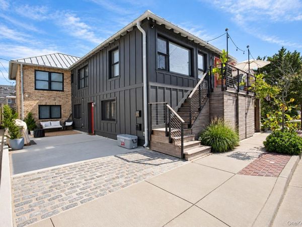 106 Pacific Boulevard , Long Beach, NY 11561