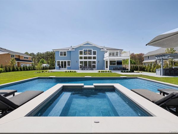 Westhampton Beach, NY 11978