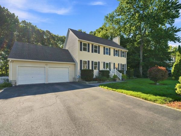 5 Lady Slipper Ln, Methuen, MA 01844