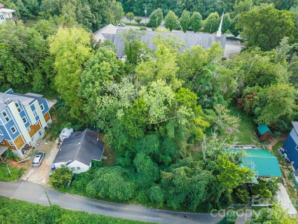9999 Weaver Street, Asheville, NC 28801