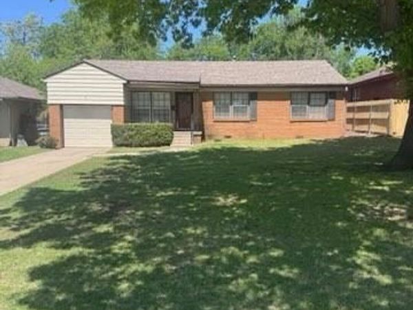 1103 bedford Drive, Nichols Hills, OK 73116