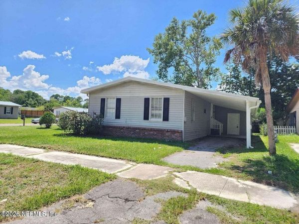 5827 AUGO Lane, Jacksonville, FL 32244