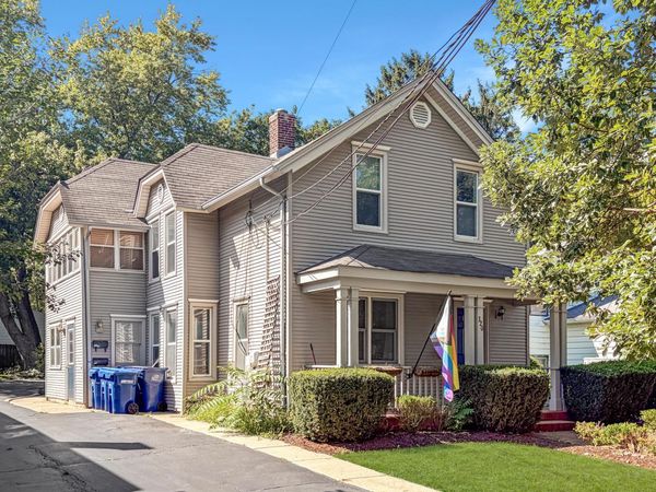320 N 5th Street , Geneva, IL 60134
