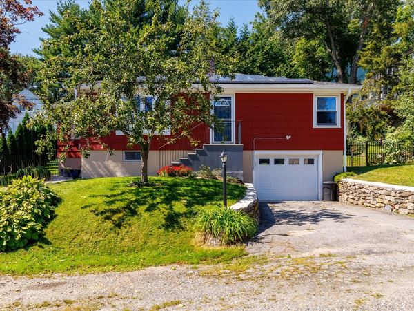 34 Evelyn St, Worcester, MA 01607