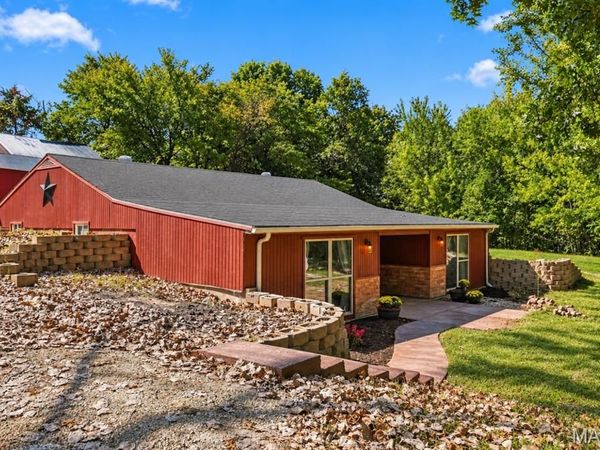 21479 State Highway U, Warrenton, MO 63383