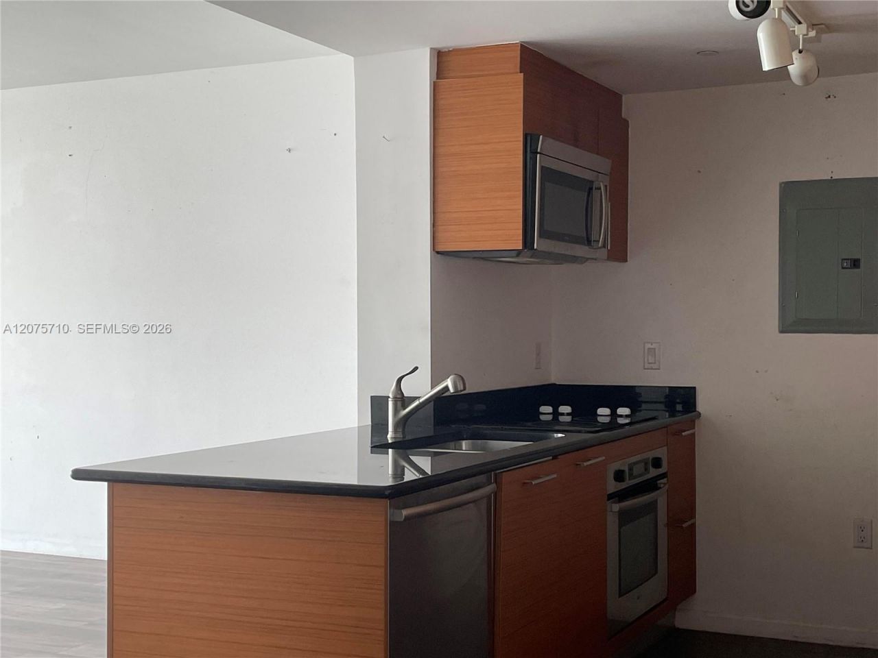 50 Biscayne Blvd , Unit 4105, Miami, FL 33132 Photo
