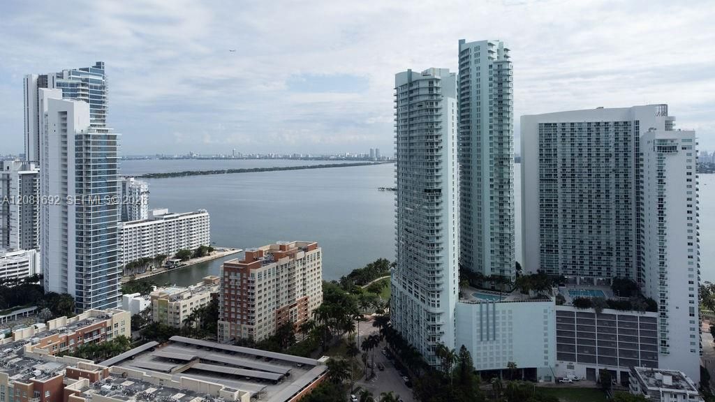 1900 N Bayshore Dr, Unit 2018, Miami, FL 33132 Photo