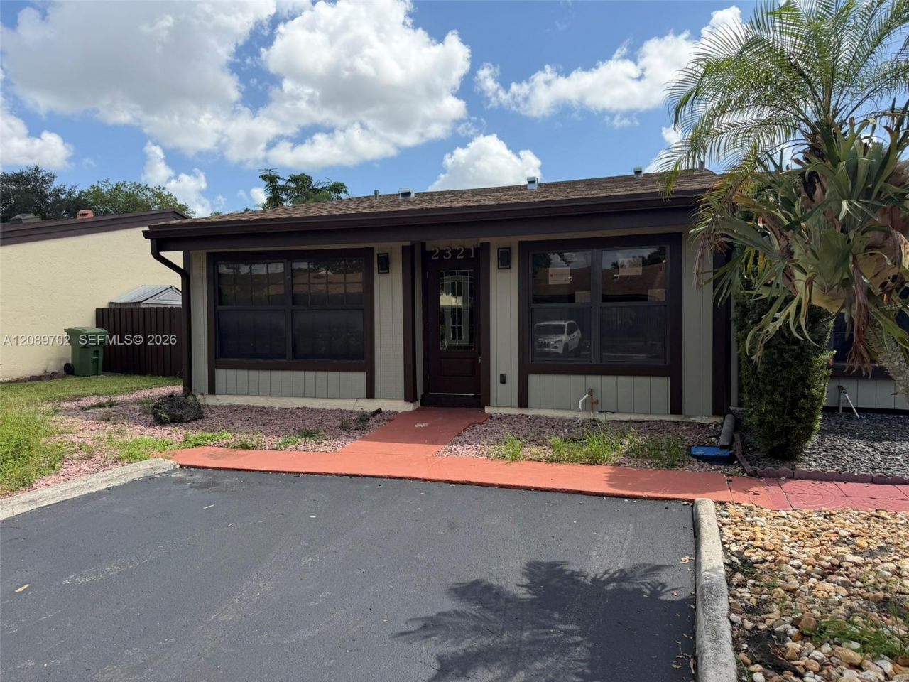 2321 Poinsetta Ct, Pembroke Pines, FL 33026 Main Photo