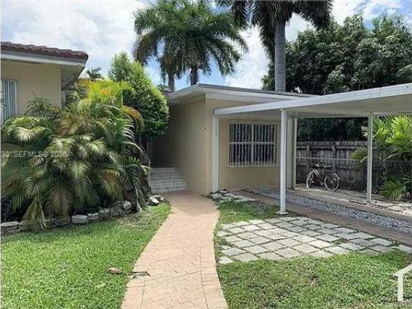 800 SW 25th Rd , Miami, FL 33129