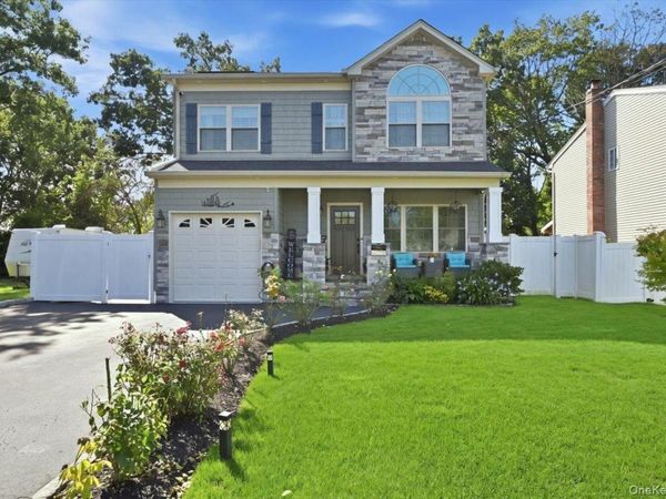 136 Oak Street , Deer Park, NY 11729