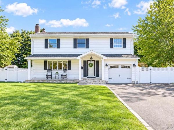 37 Gaymor Lane, Commack, NY 11725