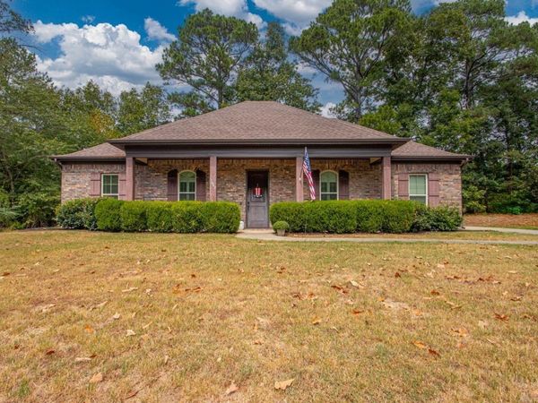 2012 Hickory Drive , Bryant, AR 72019