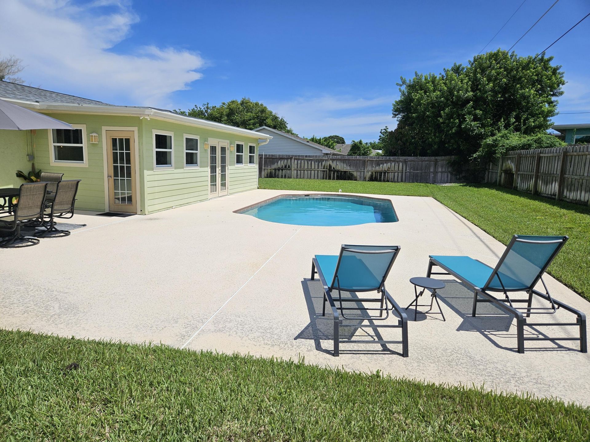 1590 NE 23rd Terrace, Jensen Beach, FL 34957 Photo