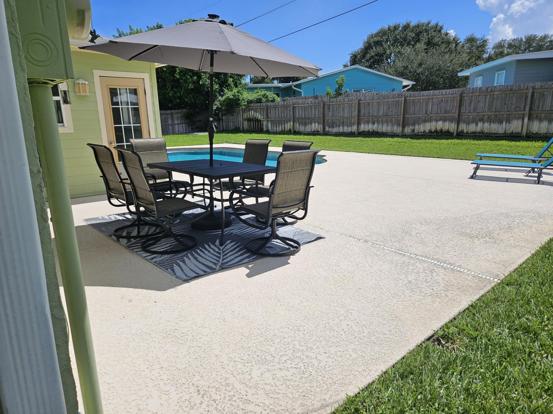 1590 NE 23rd Terrace, Jensen Beach, FL 34957 Photo