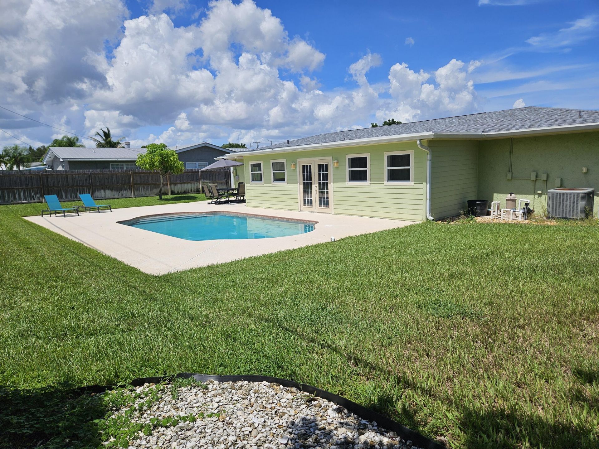 1590 NE 23rd Terrace, Jensen Beach, FL 34957 Photo