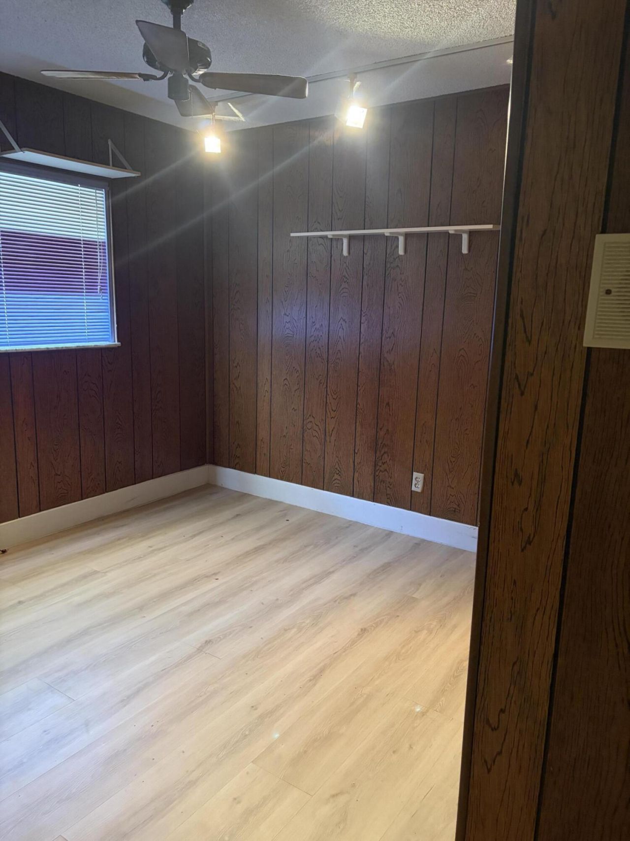40 Spinning Wheel Lane, Tamarac, FL 33319 Photo