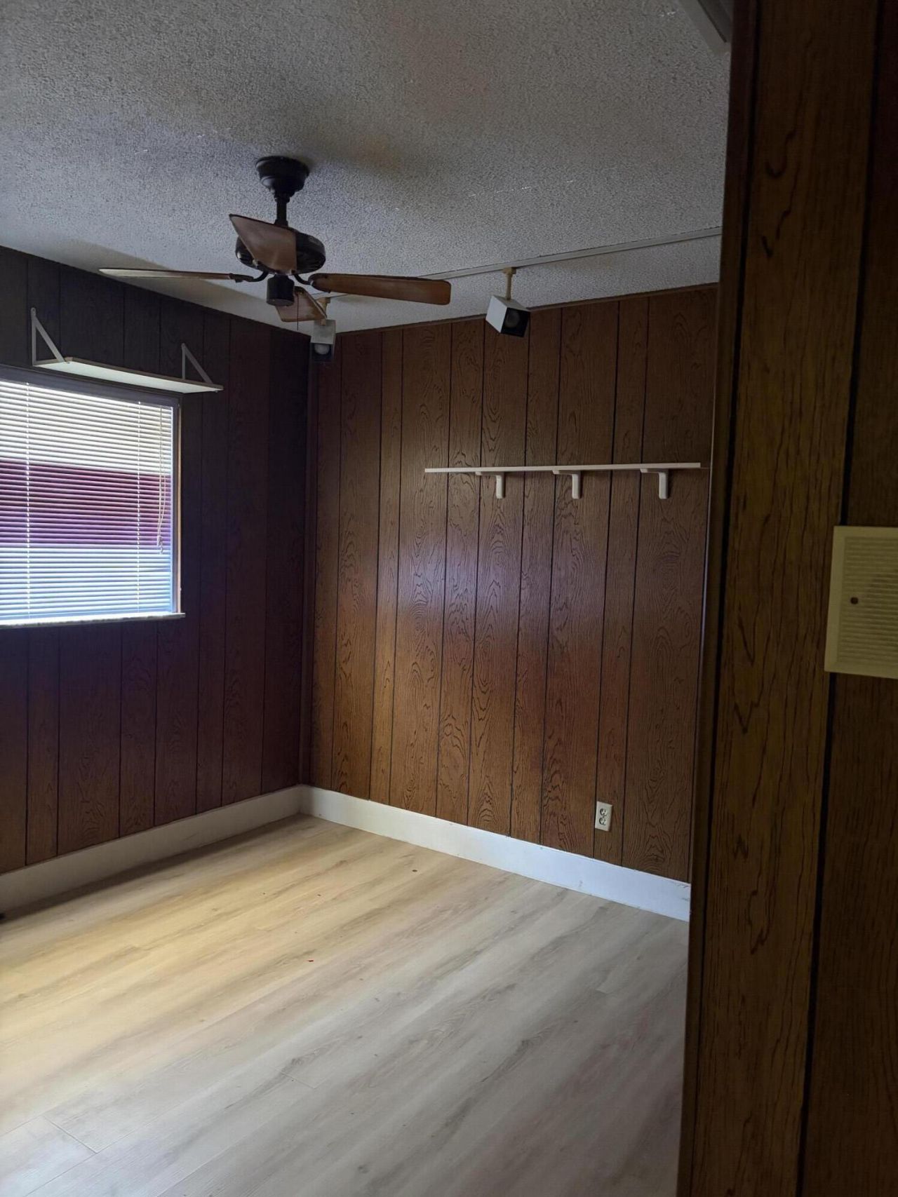 40 Spinning Wheel Lane, Tamarac, FL 33319 Photo