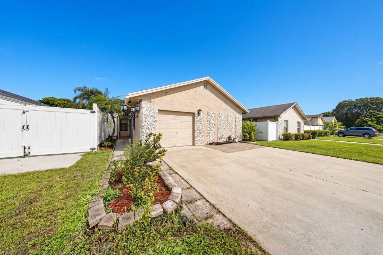 9811 SW 57th Street, Cooper City, FL 33328 Photo