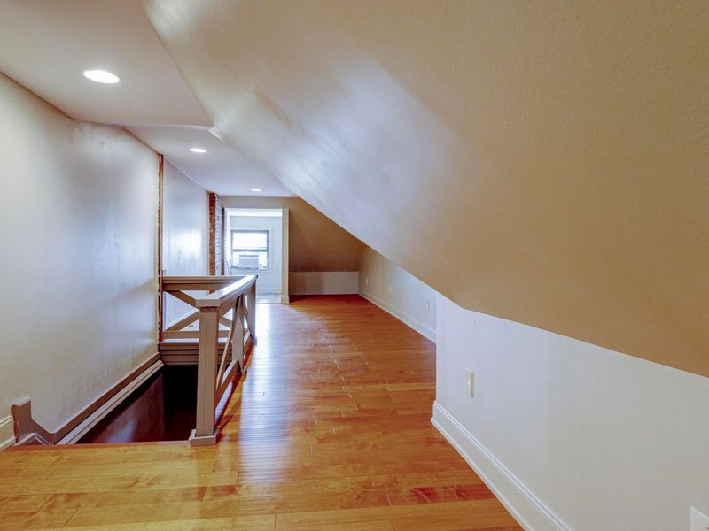 356 W Hubbard Avenue, Columbus, OH 43215 Photo 37
