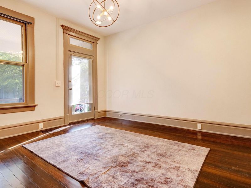 356 W Hubbard Avenue, Columbus, OH 43215 Photo 8