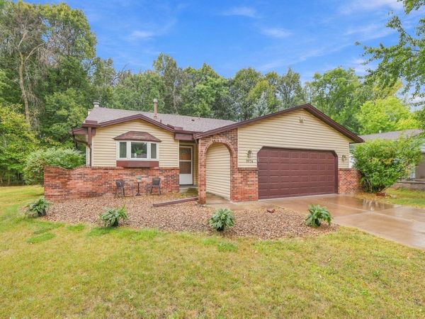 9974 Hemlock Way , Maple Grove, MN 55369