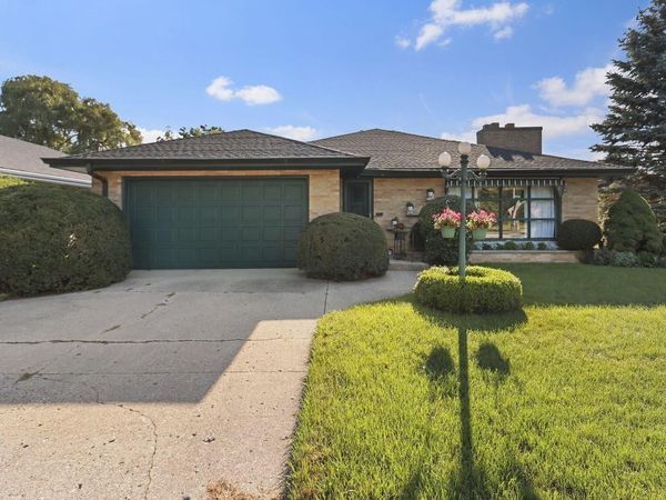 7769 3rd AVENUE, Kenosha, WI 53143